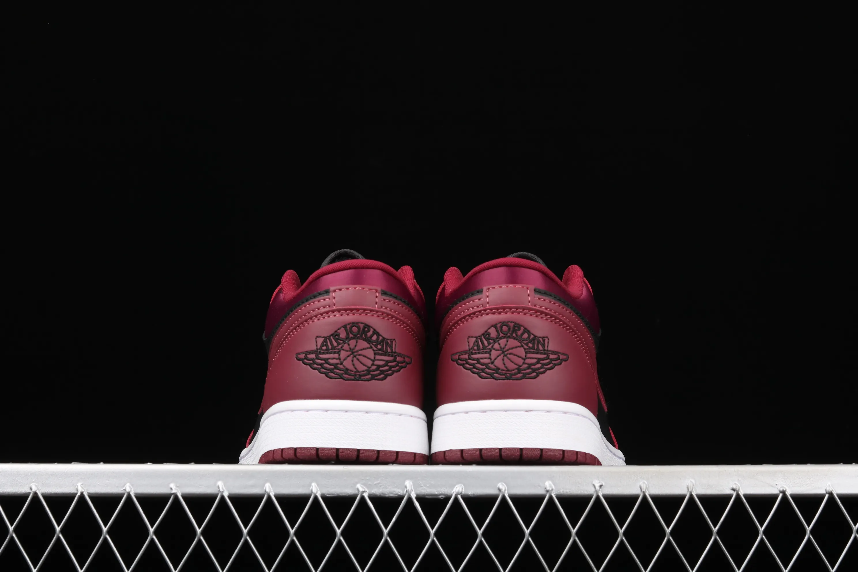 All categories Air Jordan Jordan series basketball shoes Air Jordan 1 Low G version pure original Air Jordan1 Low AJ1 Joe 1 black wine red metal flying wings reverse low-top basketball shoes DB6491-600